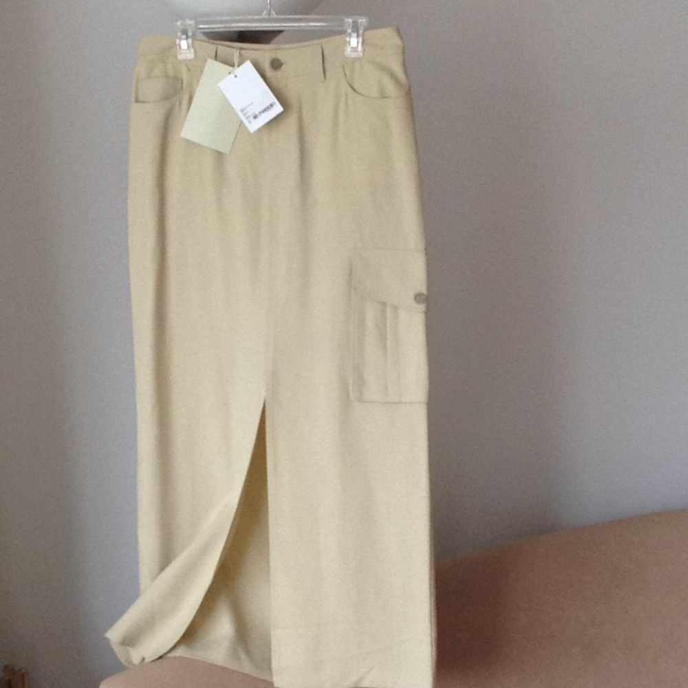 🔴 Filippa K - Re:sourced Crepe Cargo Maxi Skirt